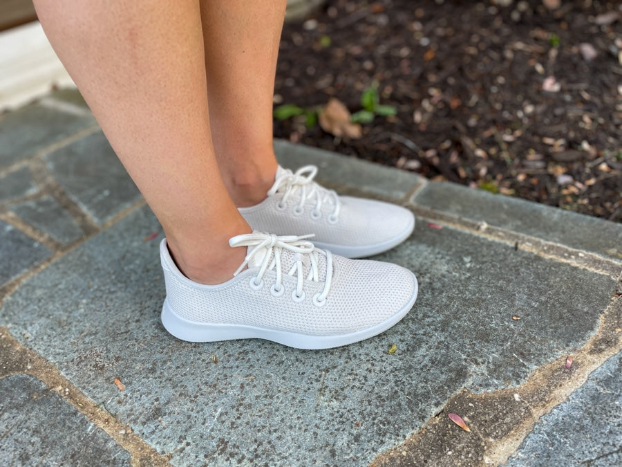 6 Transitional Outfits to Inspire Your Neutral Spring Wardrobe