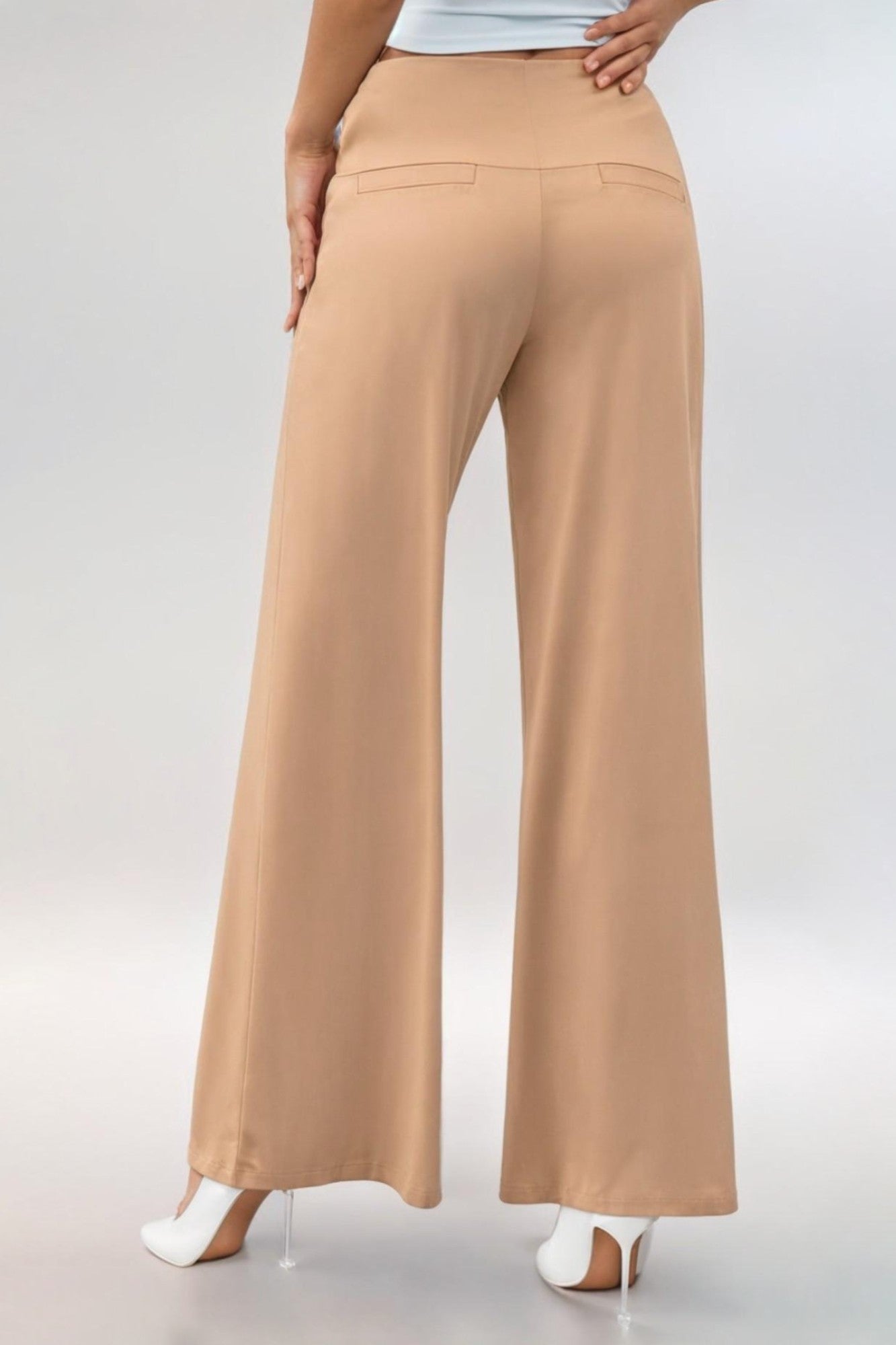 Elevé Wide-Leg Pants