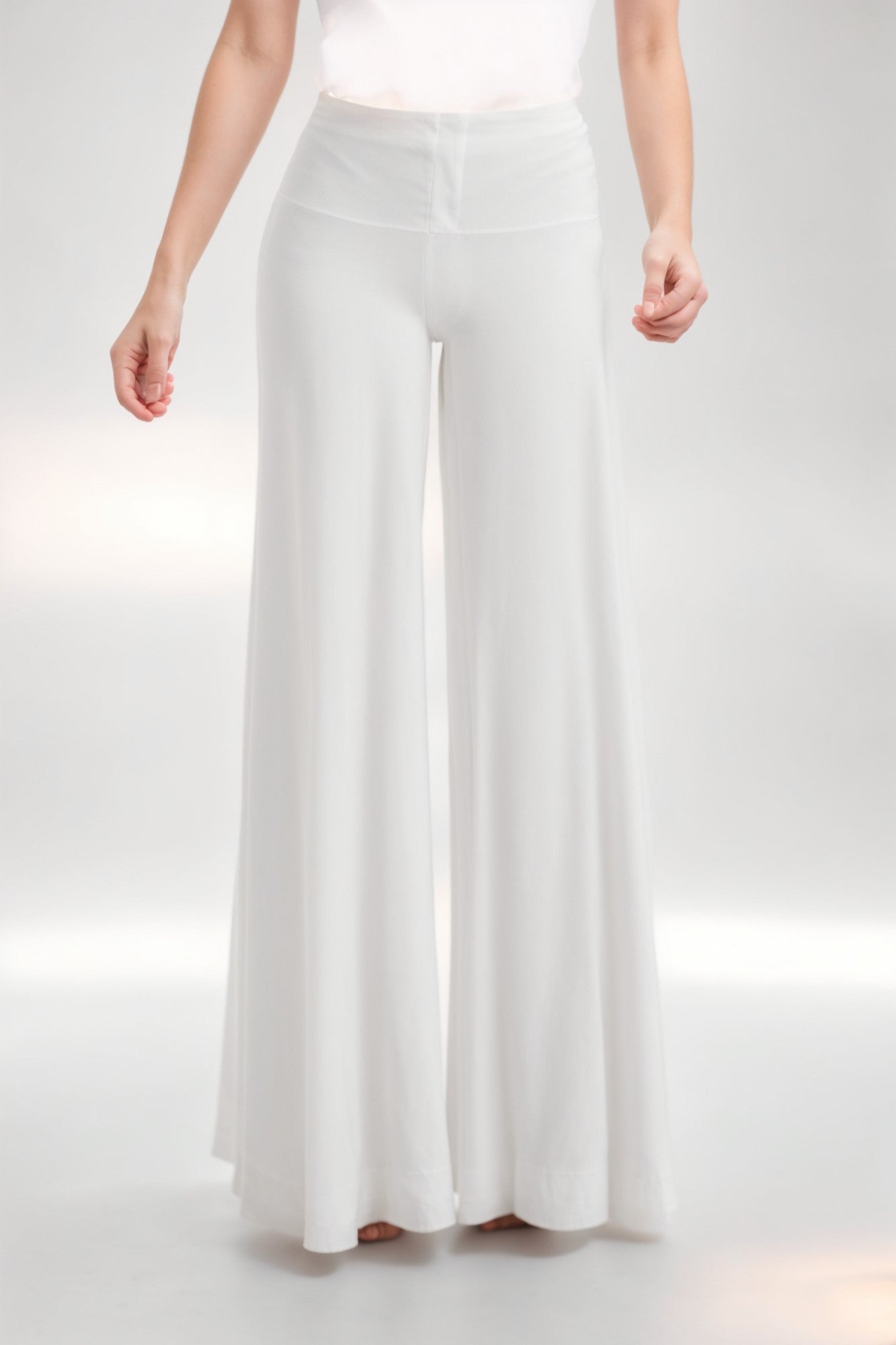 Elevé Wide-Leg Pants