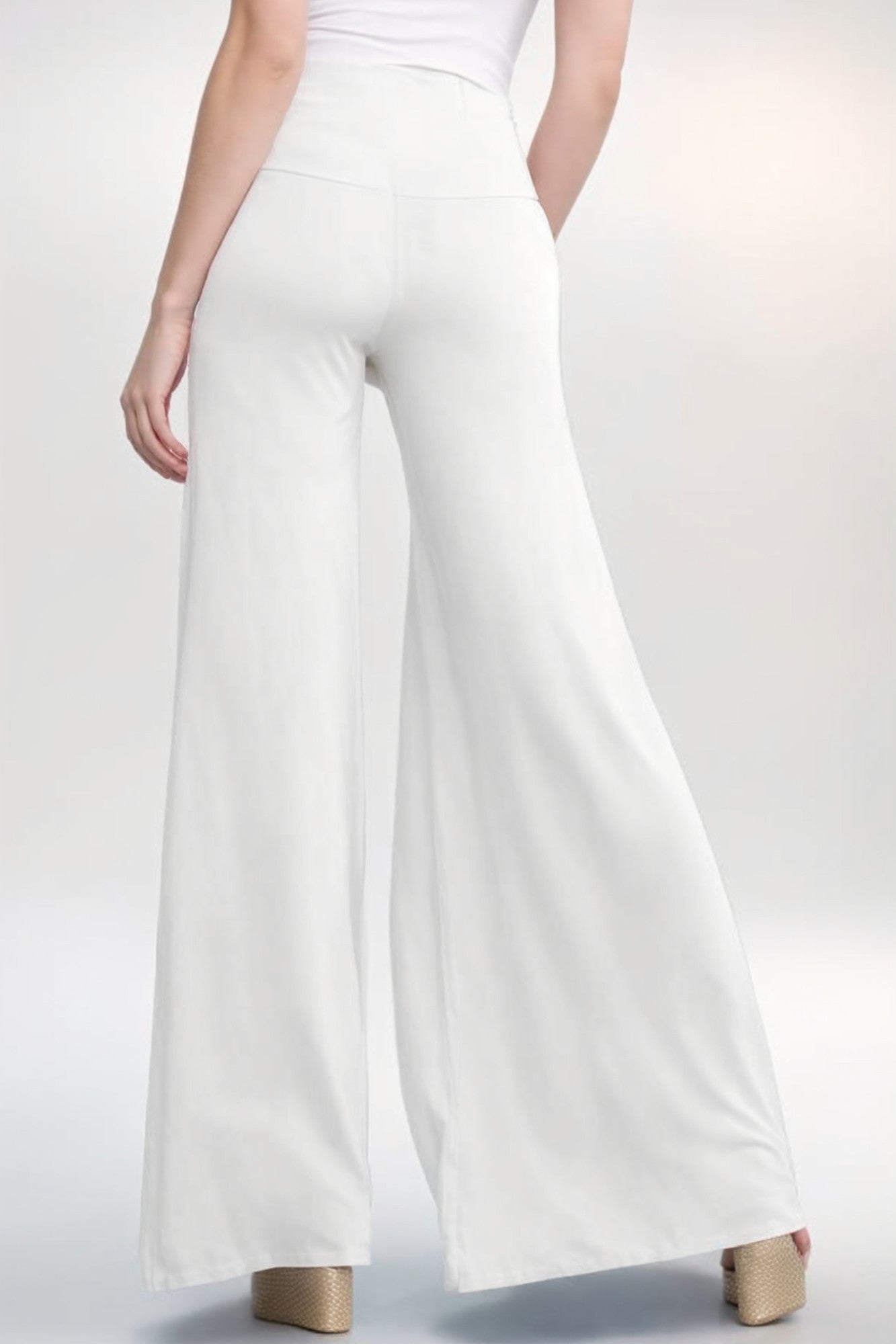 Elevé Wide-Leg Pants